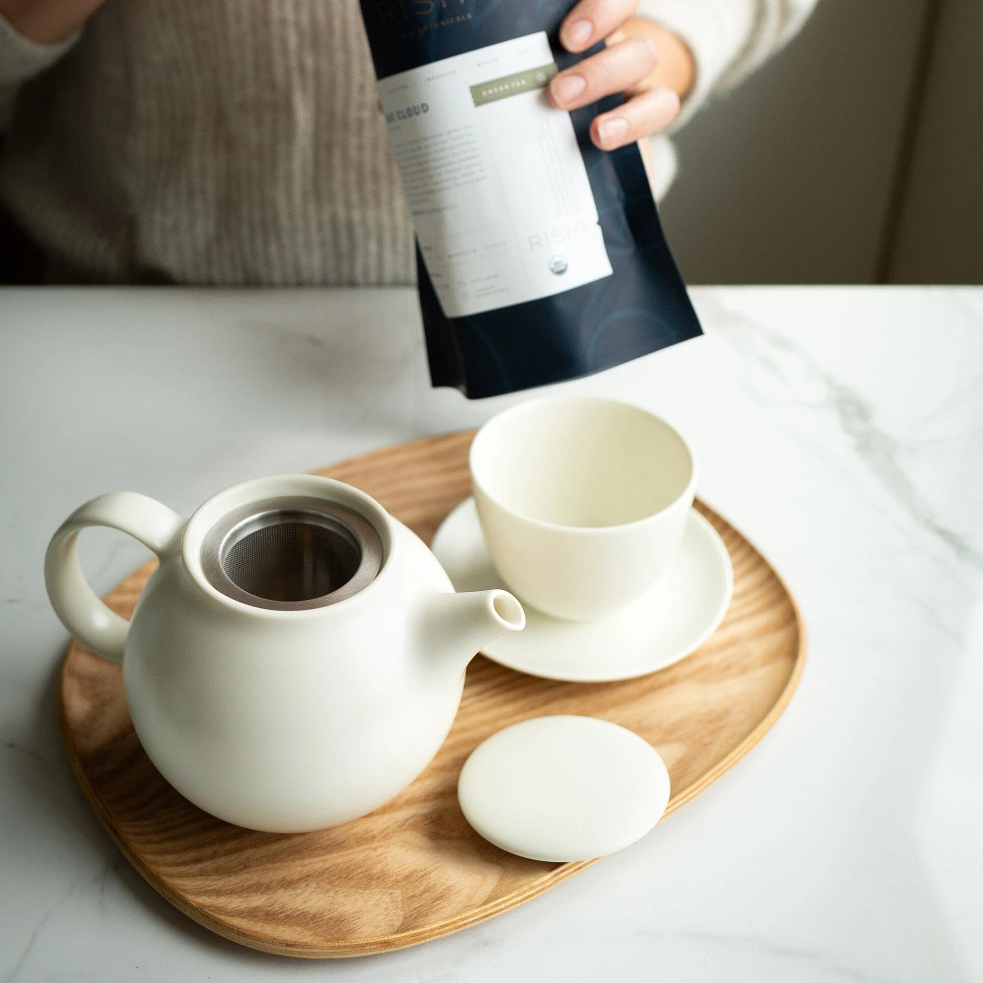 Kinto Pebble Porcelain Teapot - Image 2