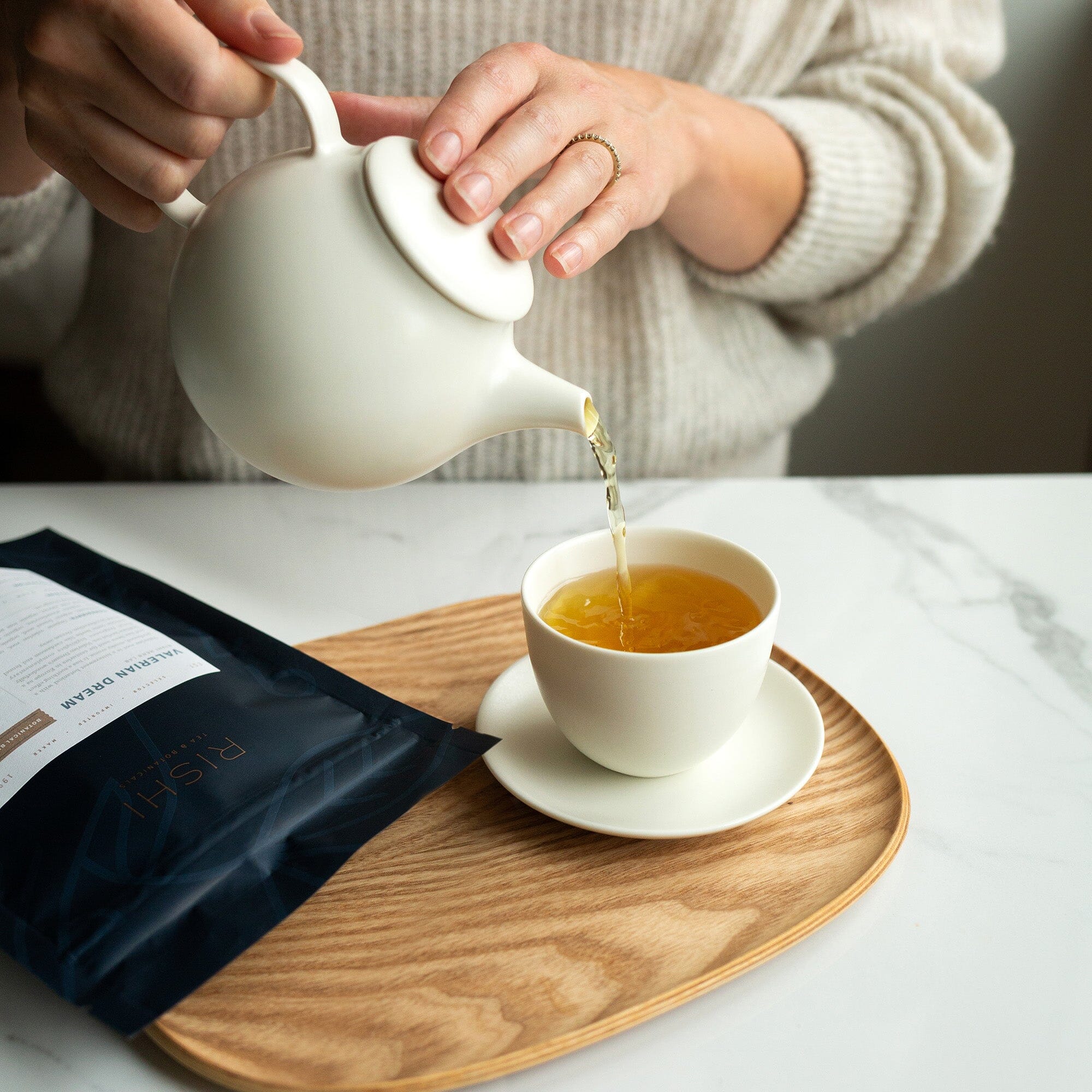 Kinto Pebble Porcelain Teapot - Image 3