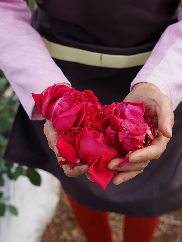 Rose Black - Image 4